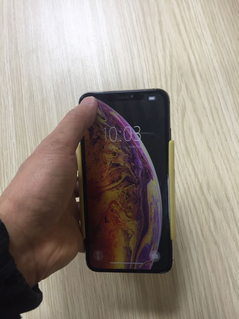 iPhone Xs Max單手操作手左上角觸摸